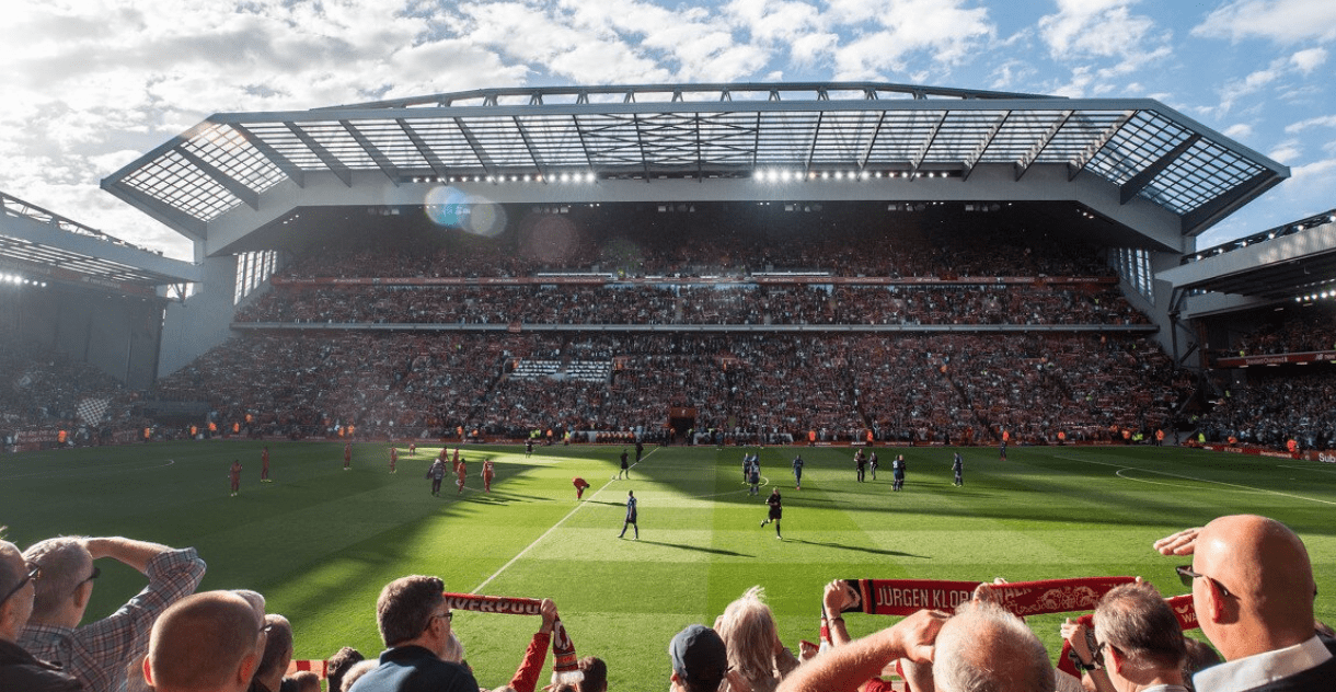 康宁汉姆半场15+7+4，超七成命中率带队领先17分