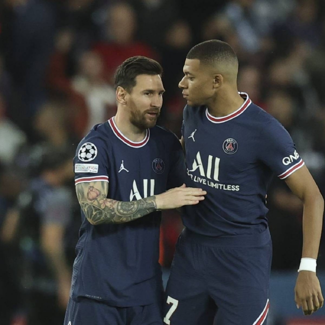 本菲卡1-1葡体，贡萨尔维斯、苏达科夫破门，普雷斯蒂安尼染红