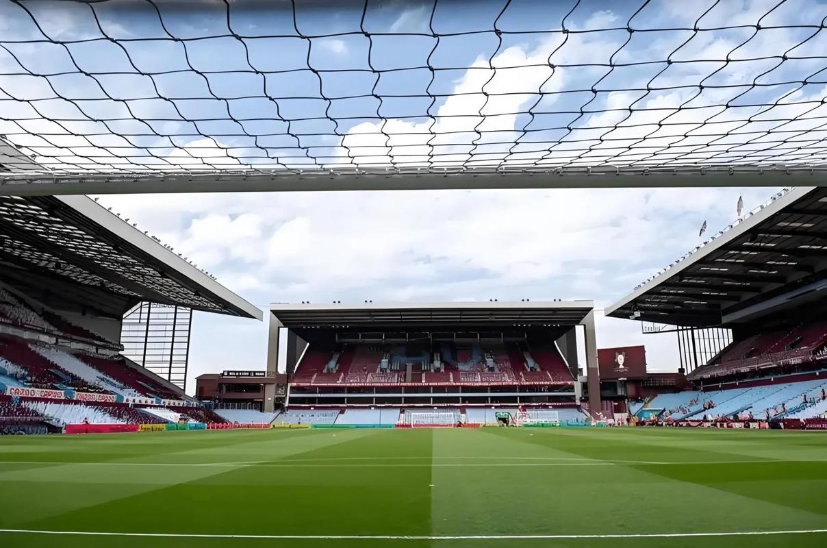 梅开二度，吉拉西当选多特vs比利亚雷亚尔全场最佳